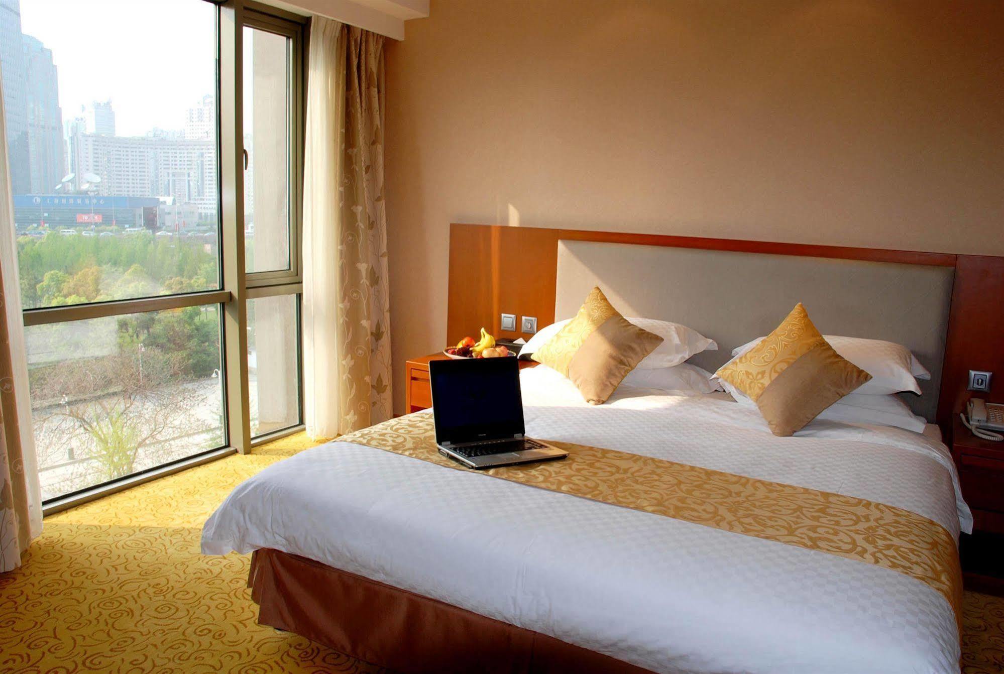 Shanghai Forte Hotel Buitenkant foto